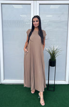 Kép betöltése a galériamegjelenítőbe: 8217 EMILY pliszírozott ruha