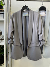 Kép betöltése a galériamegjelenítőbe: 80172 LONG blézer/basic szinek