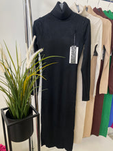 Kép betöltése a galériamegjelenítőbe: 006 ZORA garbóruha