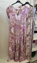 Kép betöltése a galériamegjelenítőbe: BIANKA bőszárú mintás overál/5985