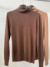 Kép betöltése a galériamegjelenítőbe: 5851 LUREX basic garbó