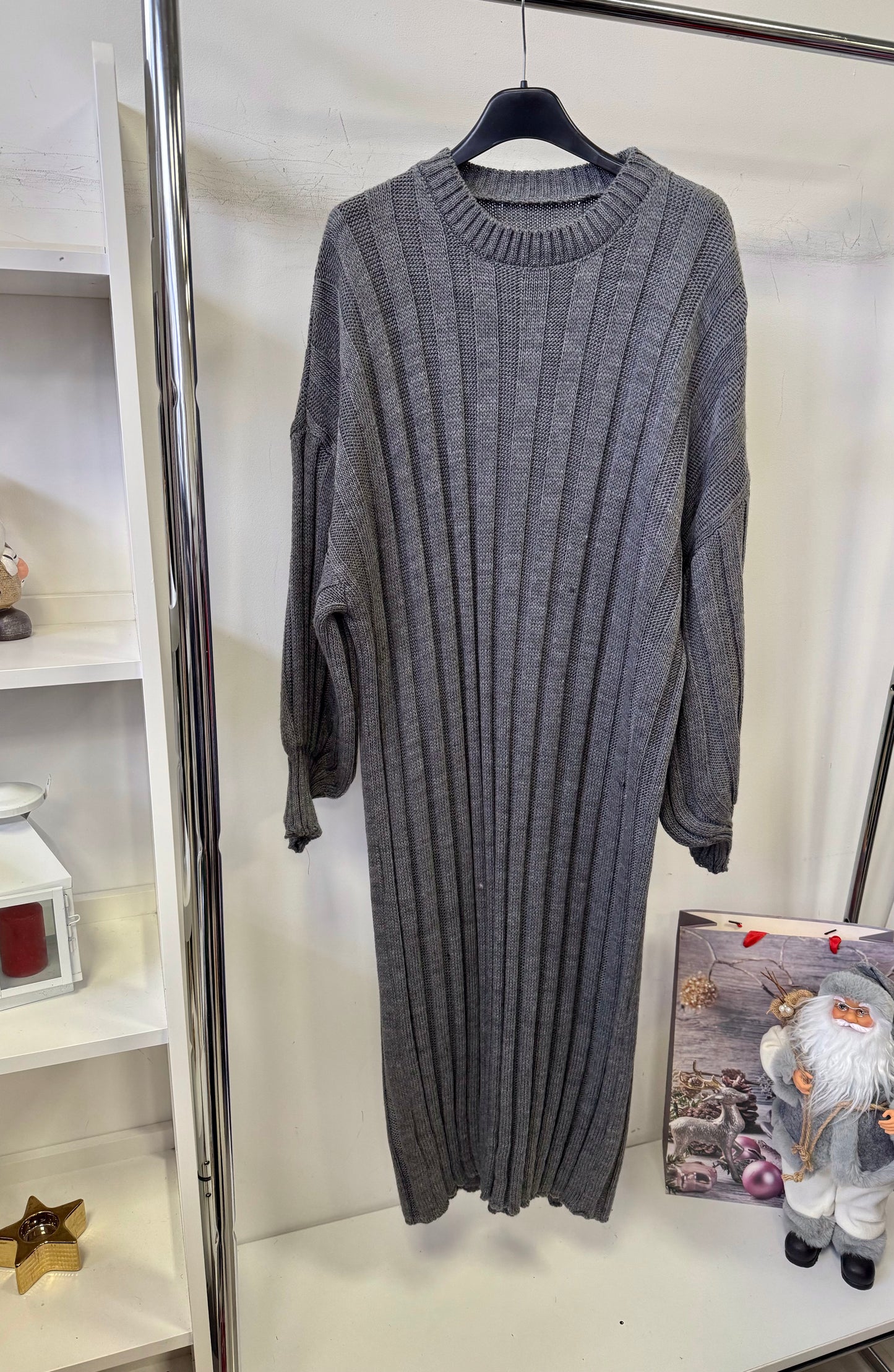 90859 MARA bordás maxi kötött ruha