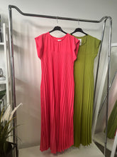 Kép betöltése a galériamegjelenítőbe: 8217 EMILY pliszírozott ruha