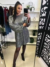 Kép betöltése a galériamegjelenítőbe: 6666 MARION flitteres, hátán masnis ruha