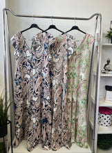 Kép betöltése a galériamegjelenítőbe: BIANKA bőszárú mintás overál/5985