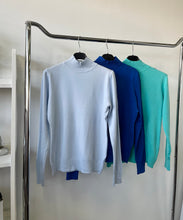 Kép betöltése a galériamegjelenítőbe: 002 BASIC félgarbó