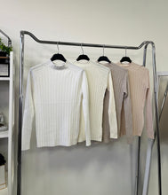 Kép betöltése a galériamegjelenítőbe: 5999 BORDÁS basic félgarbó