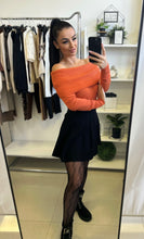 Kép betöltése a galériamegjelenítőbe: 5813 DANA BASIC felső