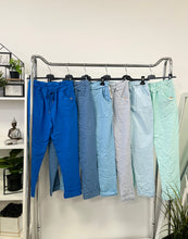 Kép betöltése a galériamegjelenítőbe: VANDA gyűrt nadrág 7373/1318