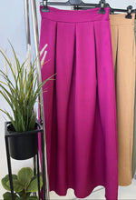 Kép betöltése a galériamegjelenítőbe: 61112 ZSEBES MAXISZOKNYA