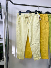 Kép betöltése a galériamegjelenítőbe: VANDA gyűrt nadrág 7373/1318