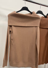 Kép betöltése a galériamegjelenítőbe: 5813 DANA BASIC felső