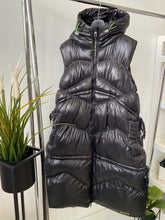 Kép betöltése a galériamegjelenítőbe: 4286 FÉNYES Steppelt mellény