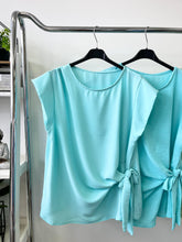 Kép betöltése a galériamegjelenítőbe: 25153 LOTTE átkötős felső