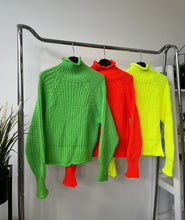 Kép betöltése a galériamegjelenítőbe: 067 MOLLY VASTAG kötésű pulóver
