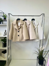 Kép betöltése a galériamegjelenítőbe: 8159 MARGARET elegáns átmeneti kabát