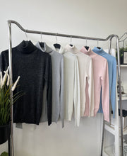 Kép betöltése a galériamegjelenítőbe: 5851 LUREX basic garbó