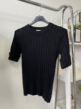 Kép betöltése a galériamegjelenítőbe: 0015 FERGIE basic kötött felső