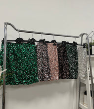 Kép betöltése a galériamegjelenítőbe: 1026 Flitteres miniszoknya