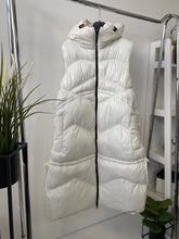 Kép betöltése a galériamegjelenítőbe: 4286 FÉNYES Steppelt mellény