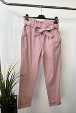 Kép betöltése a galériamegjelenítőbe: CATALINA nadrág/9204