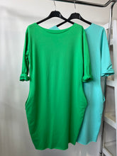 Kép betöltése a galériamegjelenítőbe: ZSEBES pamut ruha /4872