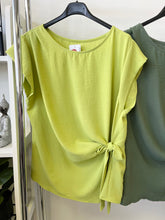 Kép betöltése a galériamegjelenítőbe: 25153 LOTTE átkötős felső