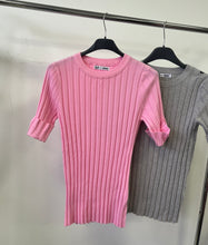 Kép betöltése a galériamegjelenítőbe: 0015 FERGIE basic kötött felső