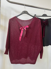 Kép betöltése a galériamegjelenítőbe: 1236 SZATĖN szalagos csillogós felső