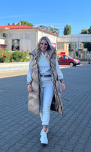 Kép betöltése a galériamegjelenítőbe: 4286 FÉNYES Steppelt mellény