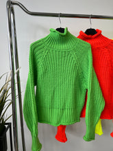 Kép betöltése a galériamegjelenítőbe: 067 MOLLY VASTAG kötésű pulóver