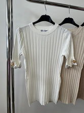 Kép betöltése a galériamegjelenítőbe: 0015 FERGIE basic kötött felső