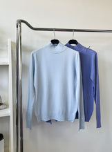 Kép betöltése a galériamegjelenítőbe: 002 BASIC félgarbó