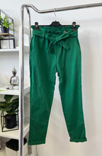 Kép betöltése a galériamegjelenítőbe: CATALINA nadrág/9204