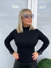 Kép betöltése a galériamegjelenítőbe: 8066 MELITTA basic csipkebetétes felső