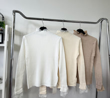 Kép betöltése a galériamegjelenítőbe: 8066 MELITTA basic csipkebetétes felső