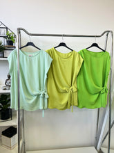 Kép betöltése a galériamegjelenítőbe: 25153 LOTTE átkötős felső