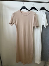 Kép betöltése a galériamegjelenítőbe: 1387 MONICA BASIC pamut ruha