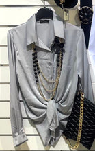 Kép betöltése a galériamegjelenítőbe: 7988 GIGI színes szatén blúz