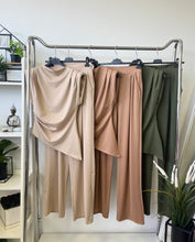 Kép betöltése a galériamegjelenítőbe: 39622 KAREN nadrág + felső szett