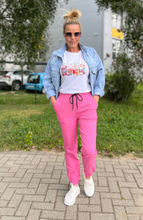 Kép betöltése a galériamegjelenítőbe: CATY gumis aljú nadrág 9620