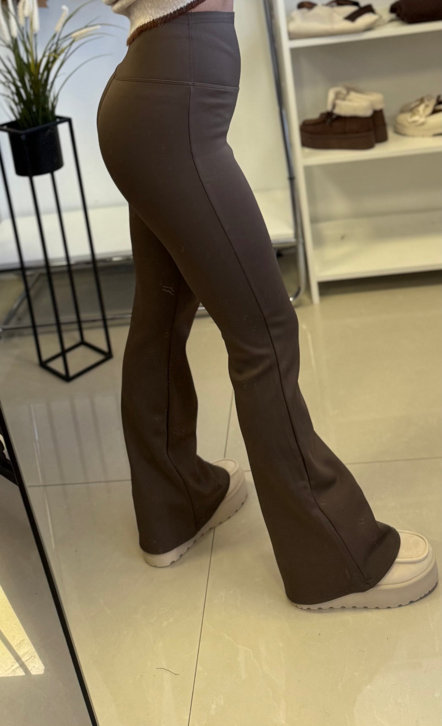8571 BUNDÁS trapéz szárú leggings
