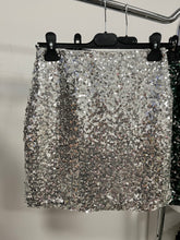 Kép betöltése a galériamegjelenítőbe: 1026 Flitteres miniszoknya