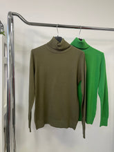 Kép betöltése a galériamegjelenítőbe: 001 BASIC garbó