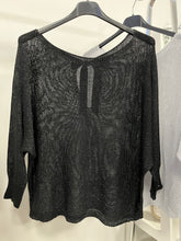 Kép betöltése a galériamegjelenítőbe: 1236 SZATĖN szalagos csillogós felső