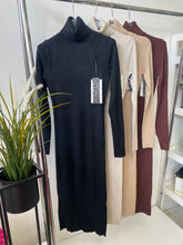 Kép betöltése a galériamegjelenítőbe: 006 ZORA garbóruha