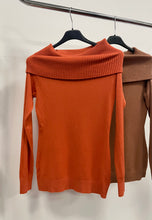 Kép betöltése a galériamegjelenítőbe: 5813 DANA BASIC felső