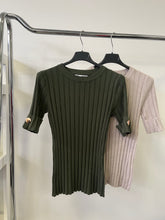 Kép betöltése a galériamegjelenítőbe: 0015 FERGIE basic kötött felső