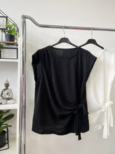 Kép betöltése a galériamegjelenítőbe: 25153 LOTTE átkötős felső