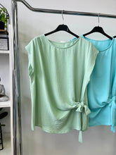 Kép betöltése a galériamegjelenítőbe: 25153 LOTTE átkötős felső